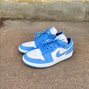 Jordan 1 UNC Low Women’s size 6.5